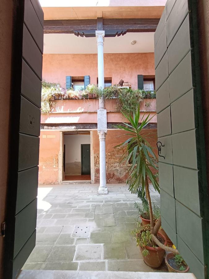Casanova Venezia - Rialto Artistic Apartment Екстер'єр фото